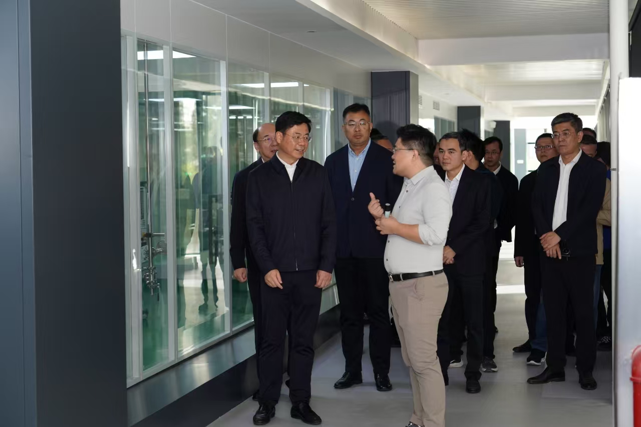 陳濤市長(zhǎng)赴洛斯特制藥調(diào)研指導(dǎo)